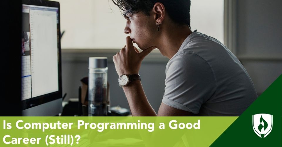 A potential computer science student looks up research about the industry